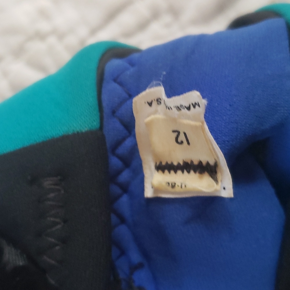 Wetsuit - Picture 4 of 4